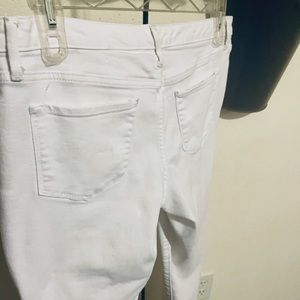 👑White Jean Jeggings Capris Size 14👑